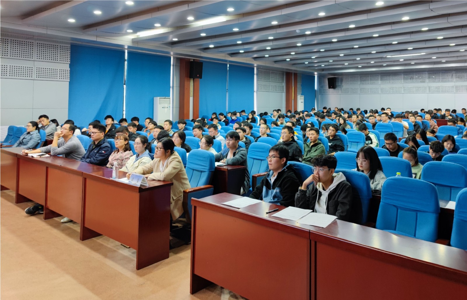 1634693575125709.jpg 1634693575125709.jpg